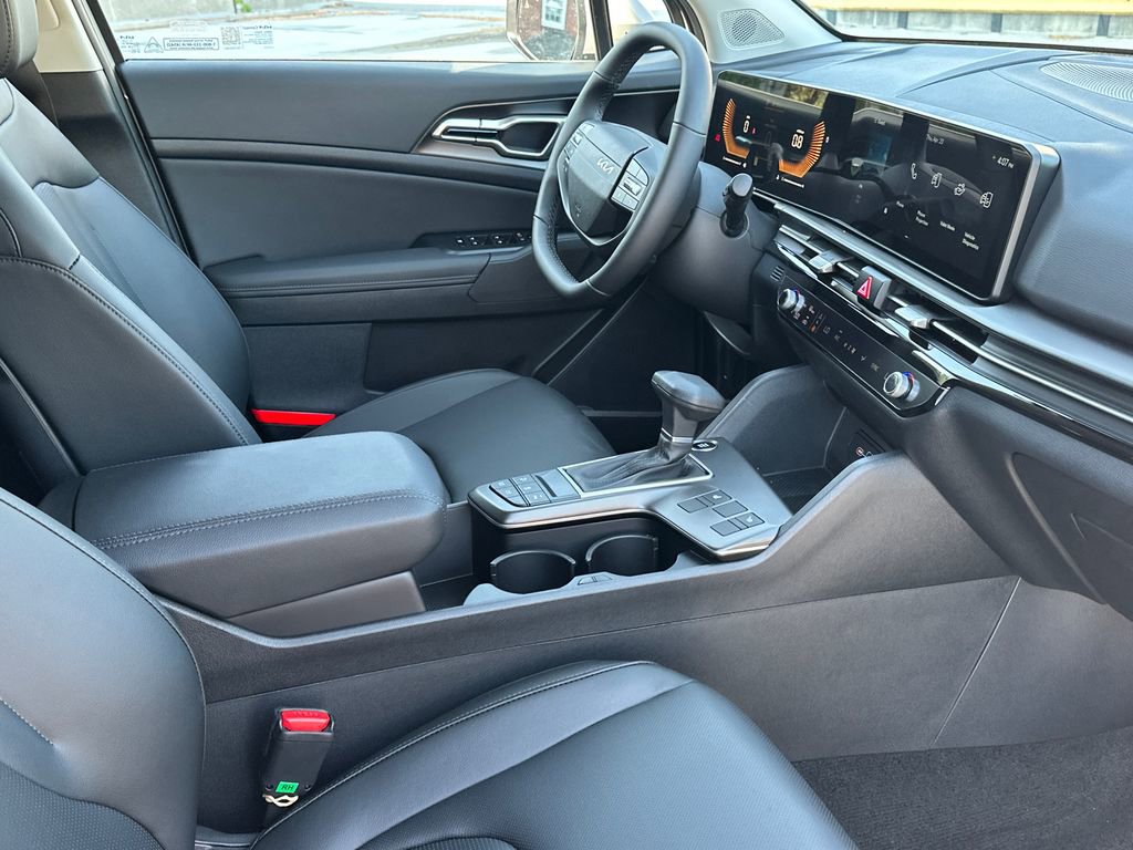 New 2026 Kia Sportage EX FWD image 13