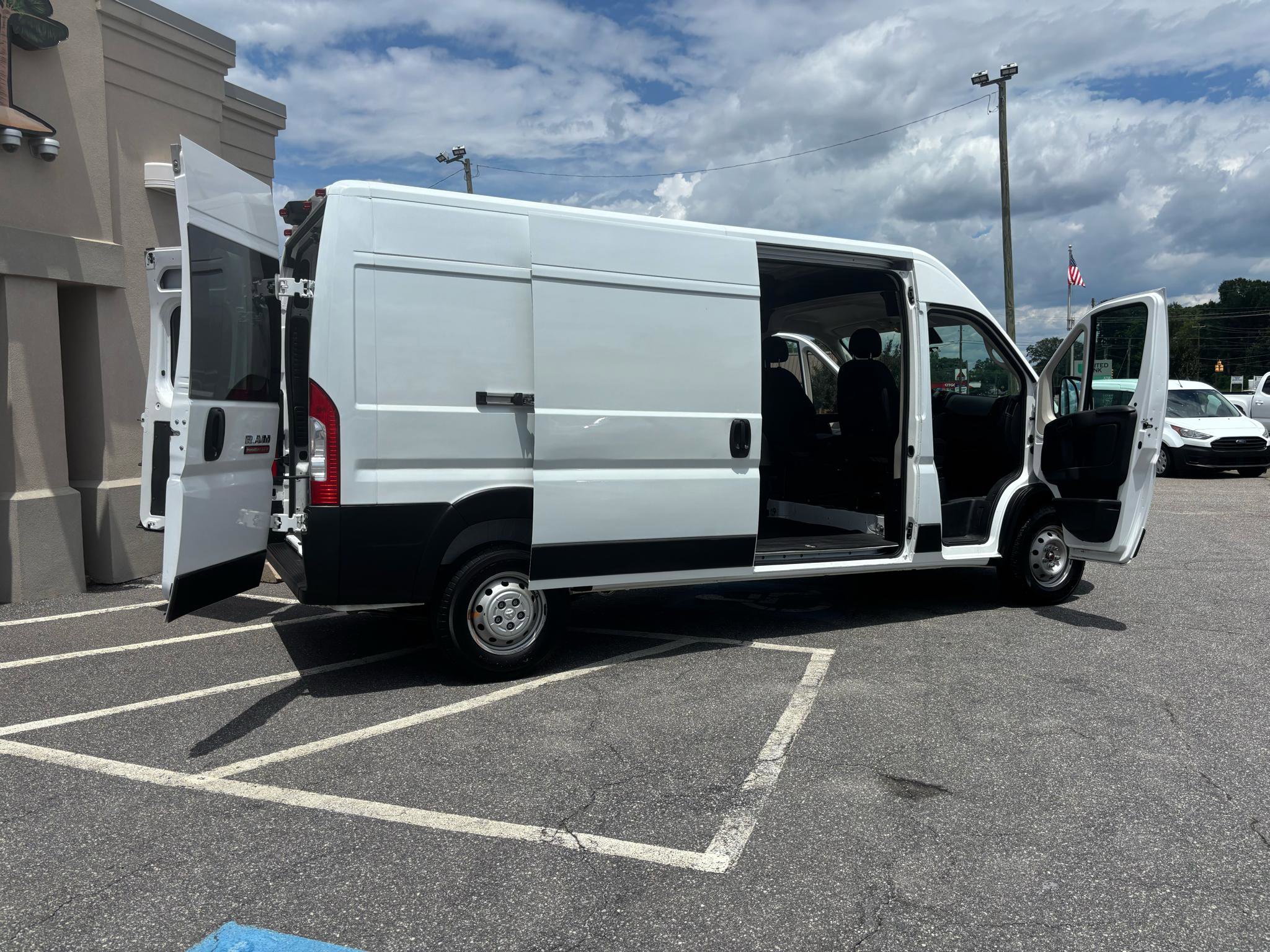 Used 2022 RAM ProMaster 2500 FWD image 24