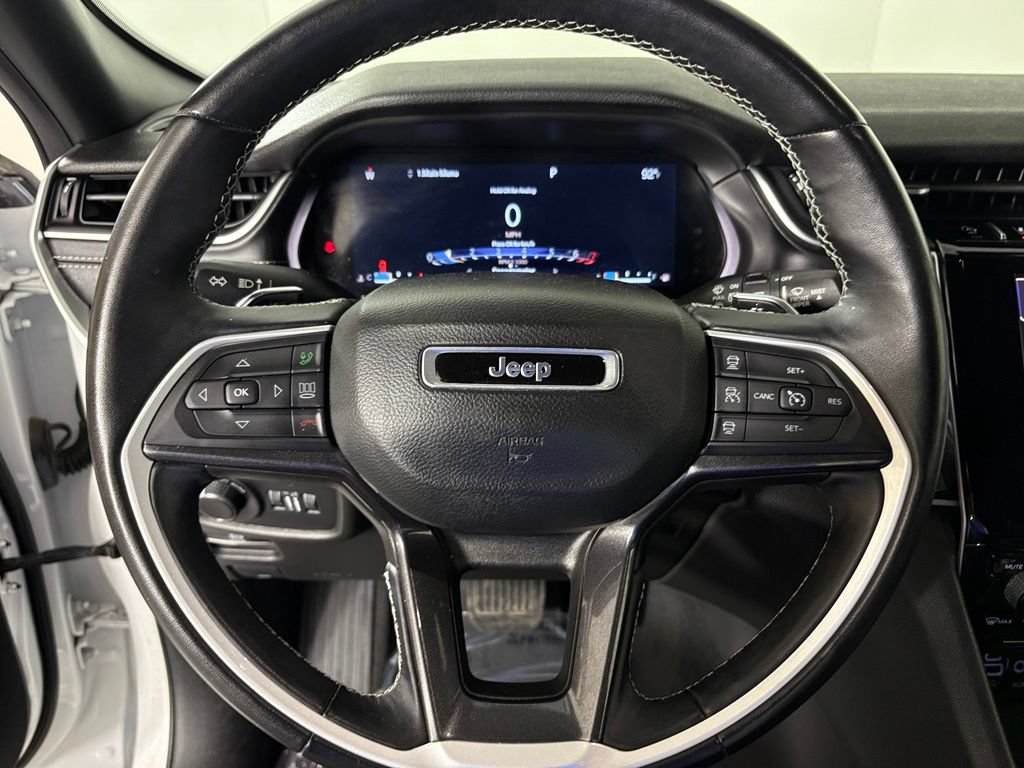 Used 2022 Jeep Grand Cherokee L Laredo RWD image 18