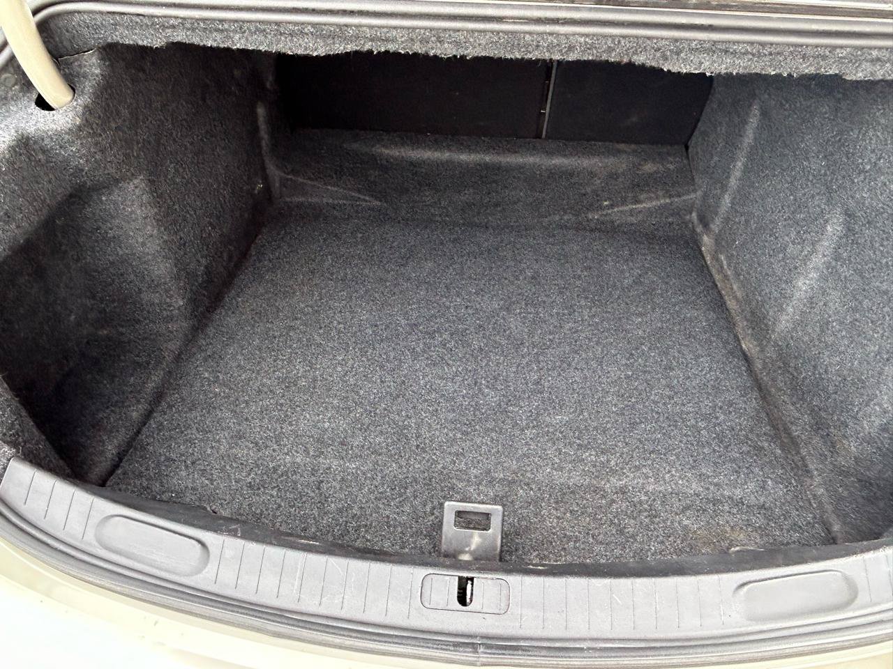 Used 2015 Chevrolet Impala LTZ FWD image 17