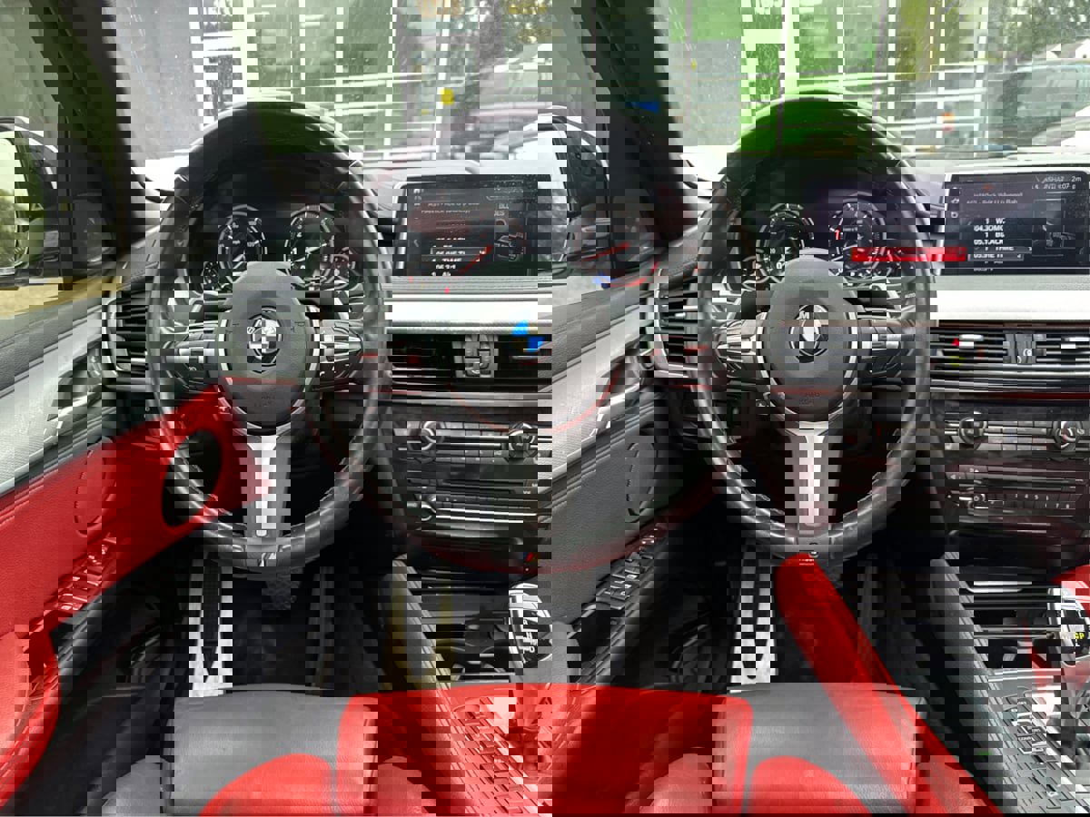 Used 2019 BMW X6 xDrive35i w/ M Sport Package image 16