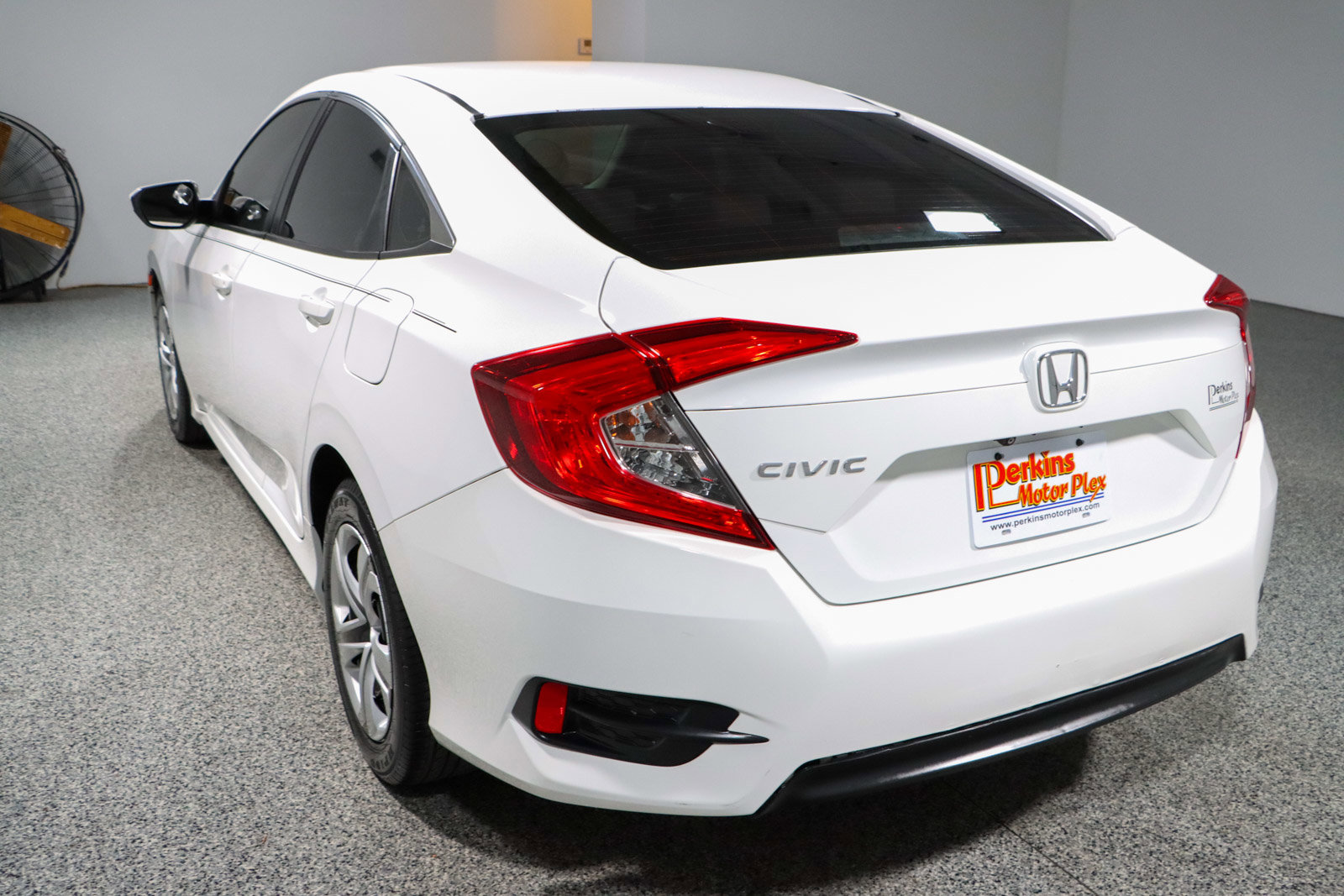 Used 2018 Honda Civic LX image 9