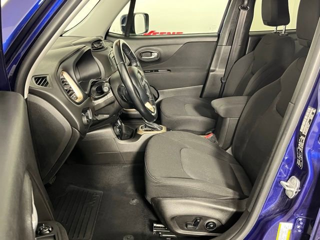 Used 2017 Jeep Renegade Latitude w/ Safety & Security Group image 23