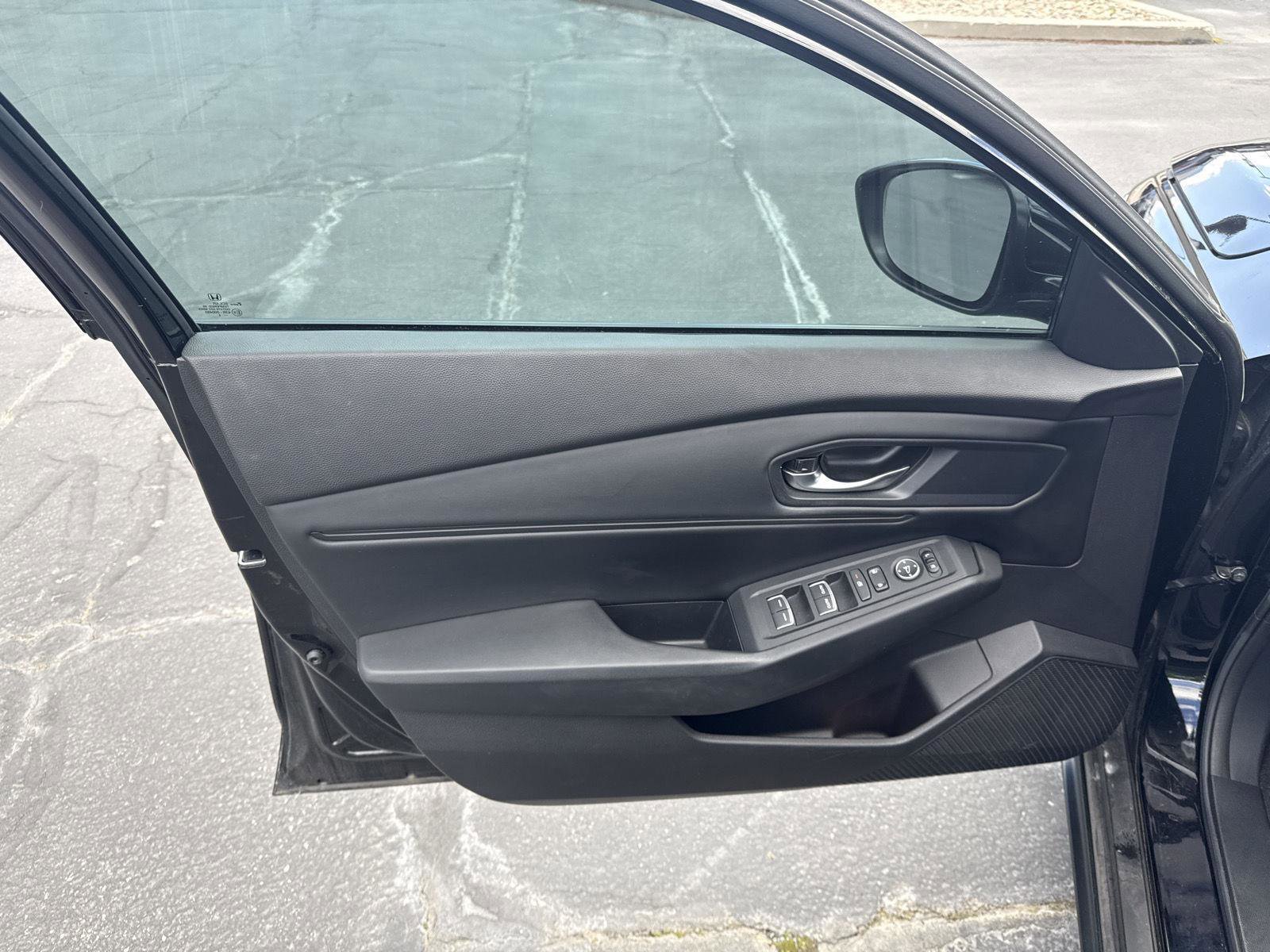 Used 2023 Honda Accord EX image 11