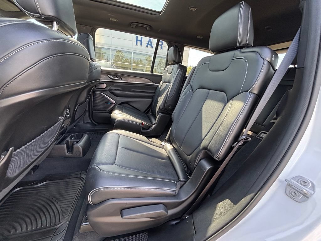 Used 2023 Jeep Grand Cherokee L Overland AWD/4WD image 14