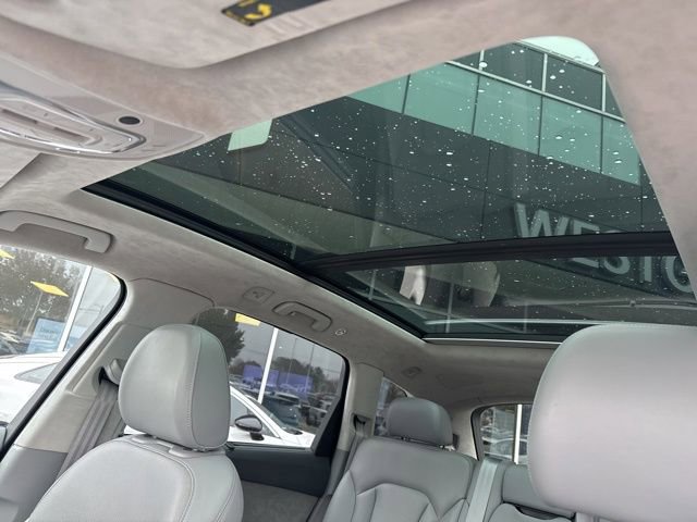 Used 2017 Audi Q7 3.0T Prestige image 36