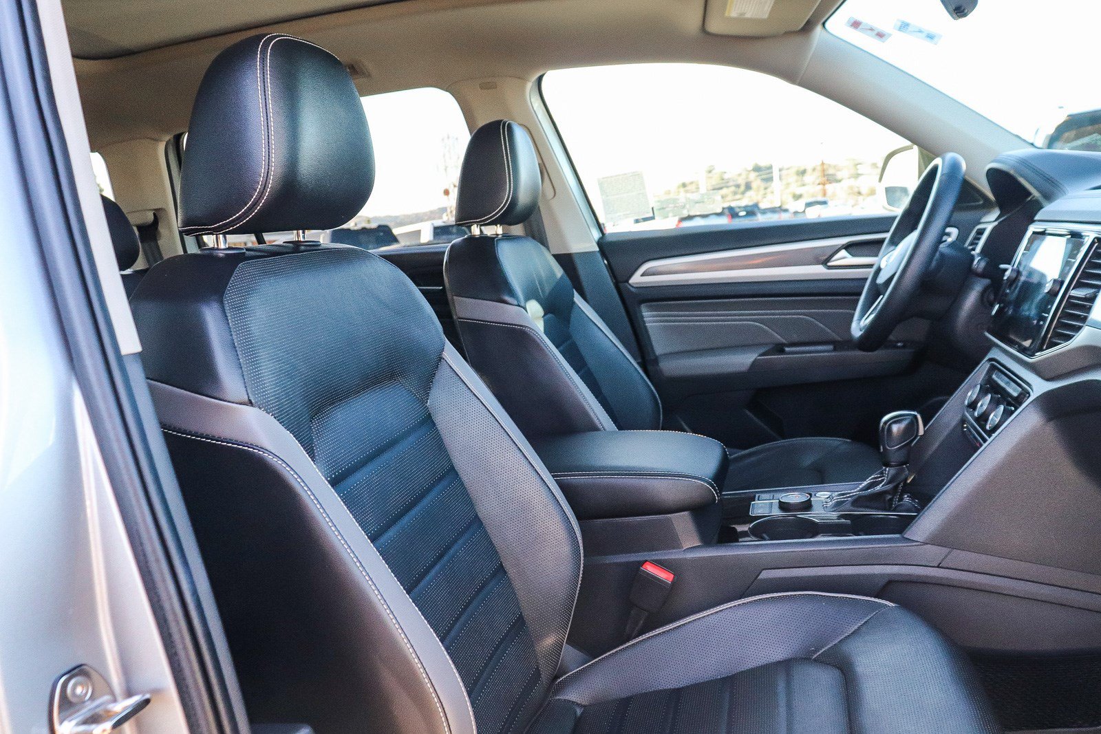Used 2022 Volkswagen Atlas SEL Premium AWD/4WD image 18