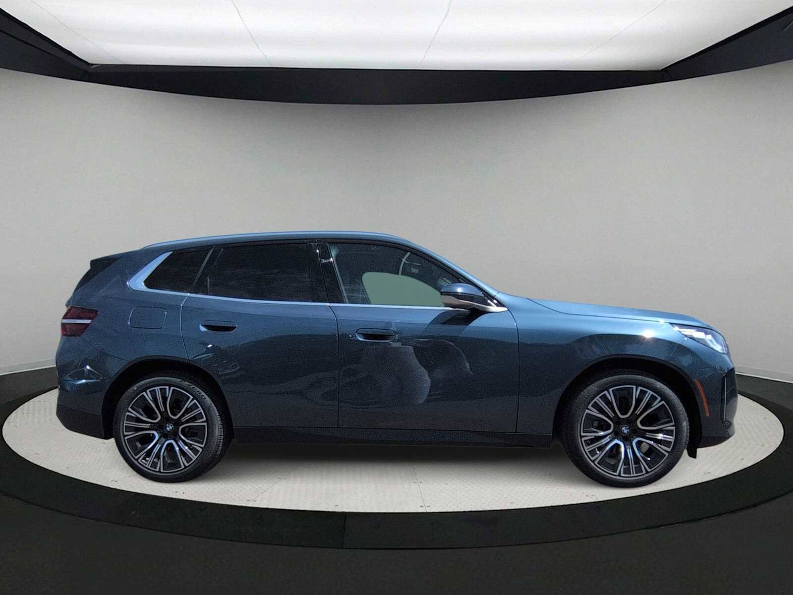 New 2025 BMW i4 xDrive40i AWD/4WD image 9
