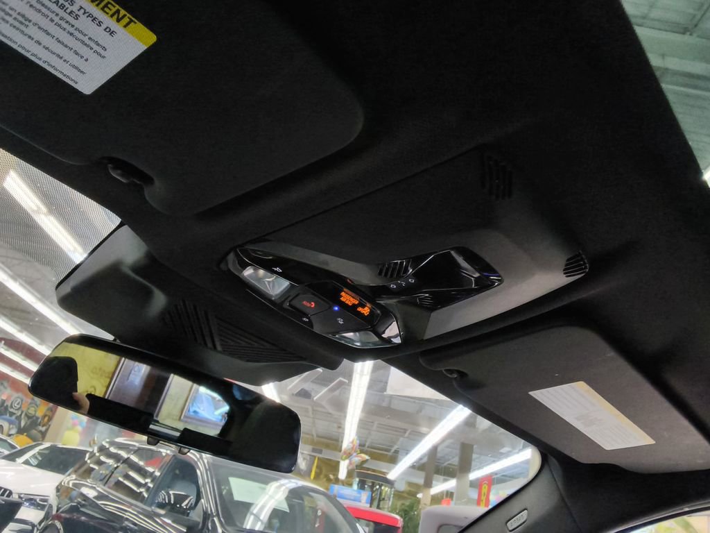 Used 2024 BMW X1 xDrive28i w/ Technology Package image 11