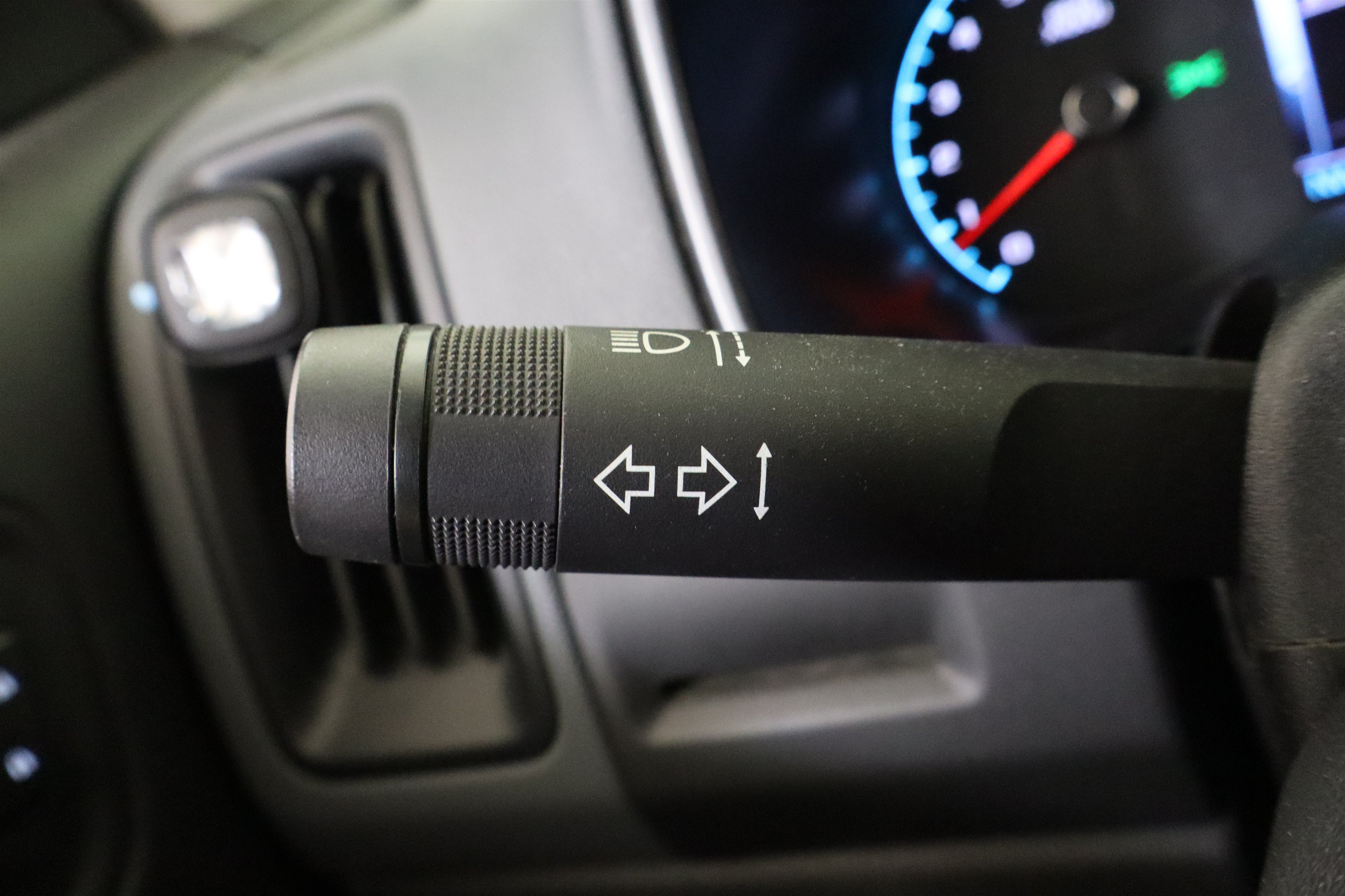 Used 2018 Chevrolet Colorado Z71 AWD/4WD image 30
