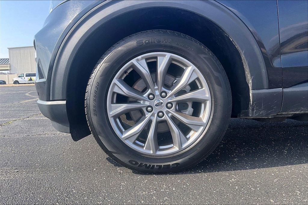 Used 2023 Ford Explorer Limited image 9