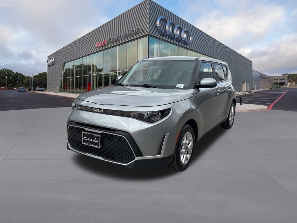 Used 2024 Kia Soul LX w/ Option Group 015