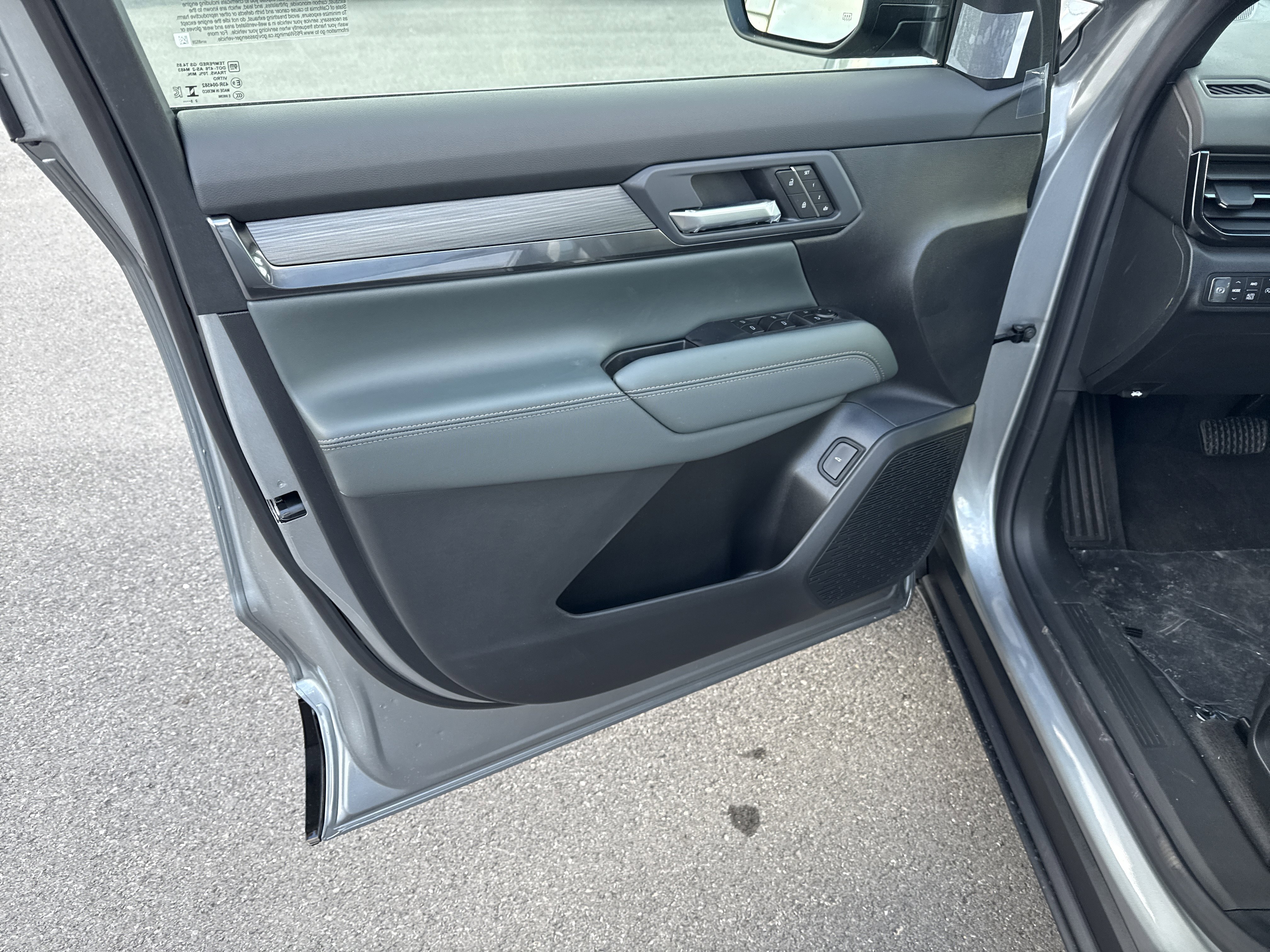 New 2026 GMC Terrain AT4 w/ Convenience Package III image 15