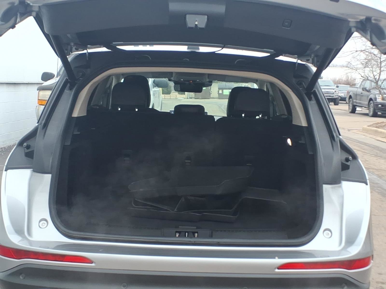 Certified 2023 Lincoln Corsair Standard w/ Equipment Group 101A image 7