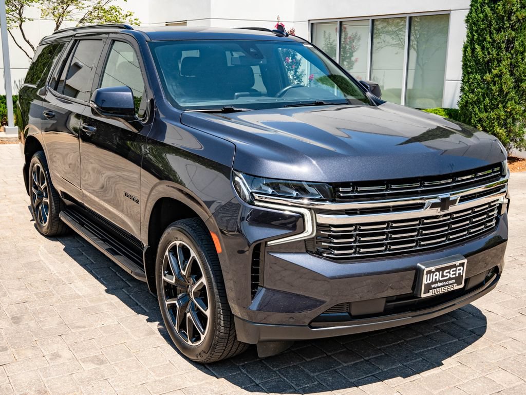 Used 2022 Chevrolet Tahoe RST w/ Luxury Package AWD/4WD image 12
