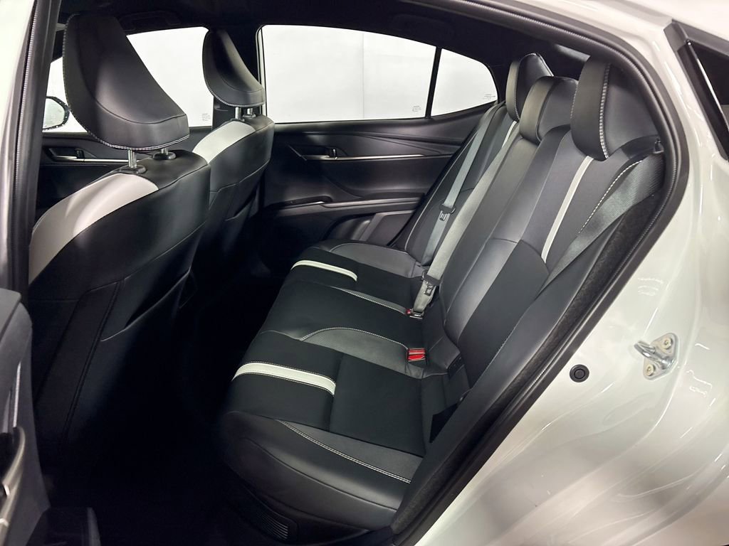 Used 2025 Toyota Camry SE image 19