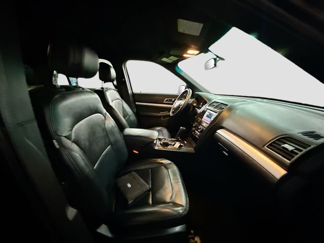 Used 2016 Ford Explorer XLT w/ Equipment Group 202A image 29