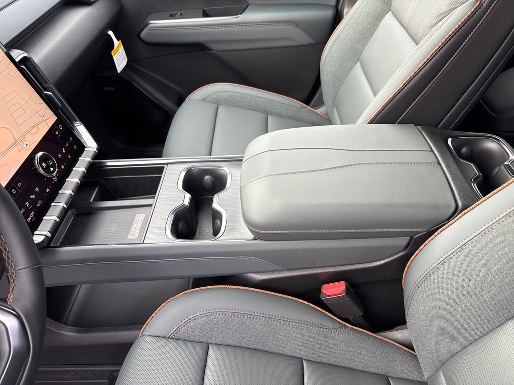 New 2026 GMC Acadia AT4 w/ Luxury Package image 36