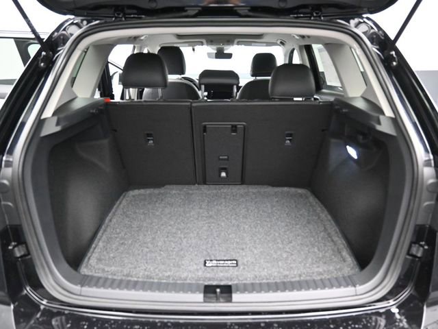 New 2026 Volkswagen Taos SE image 6