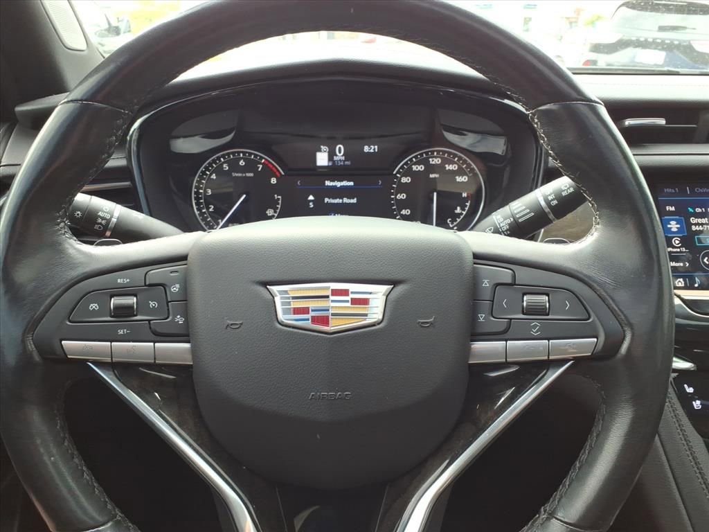 Used 2022 Cadillac XT6 Premium Luxury AWD/4WD image 16