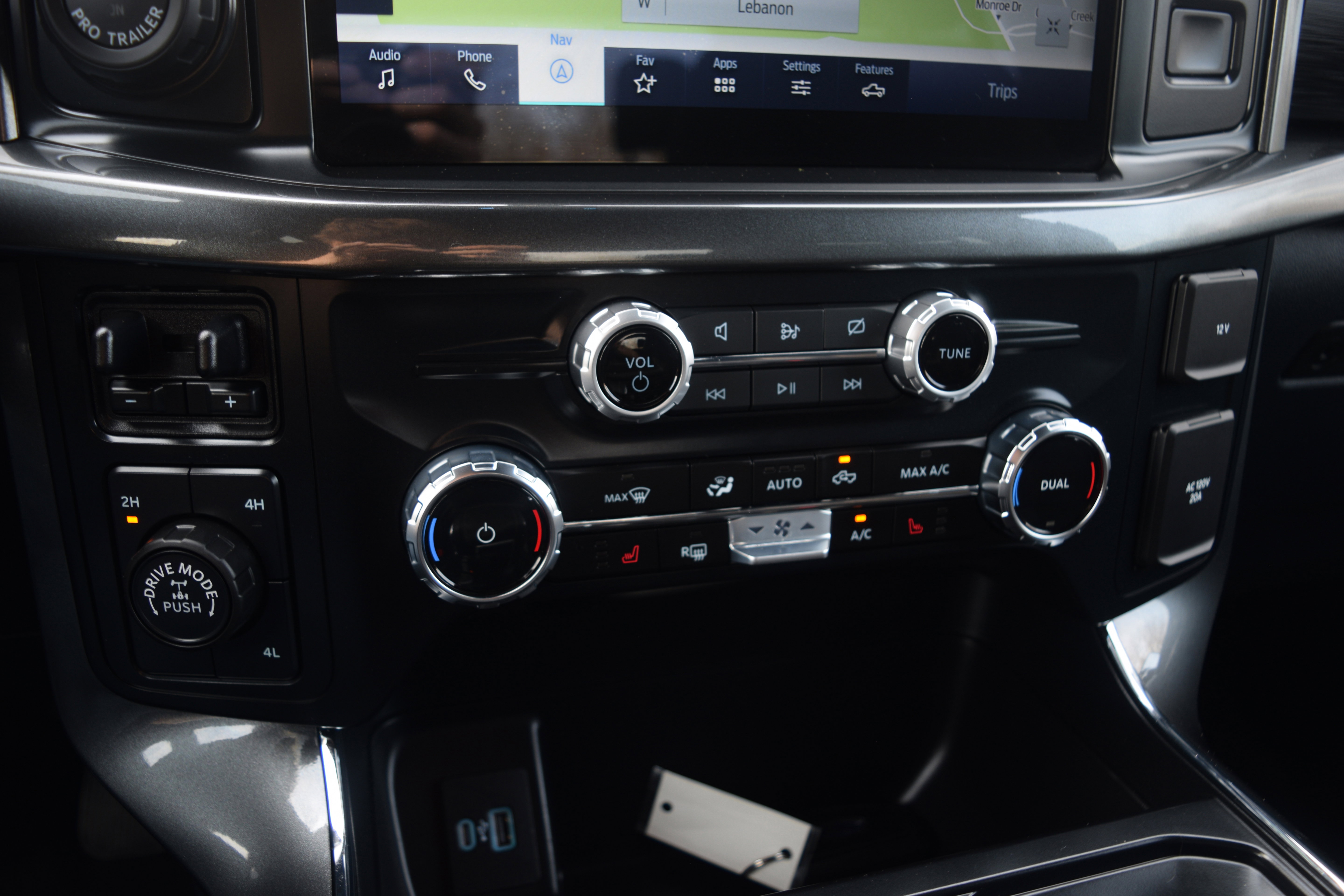 Used 2023 Ford F150 XLT w/ Equipment Group 302A High image 11