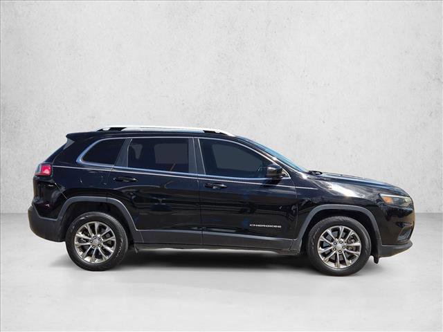 Used 2019 Jeep Cherokee Latitude Plus w/ Comfort/Convenience Group image 4