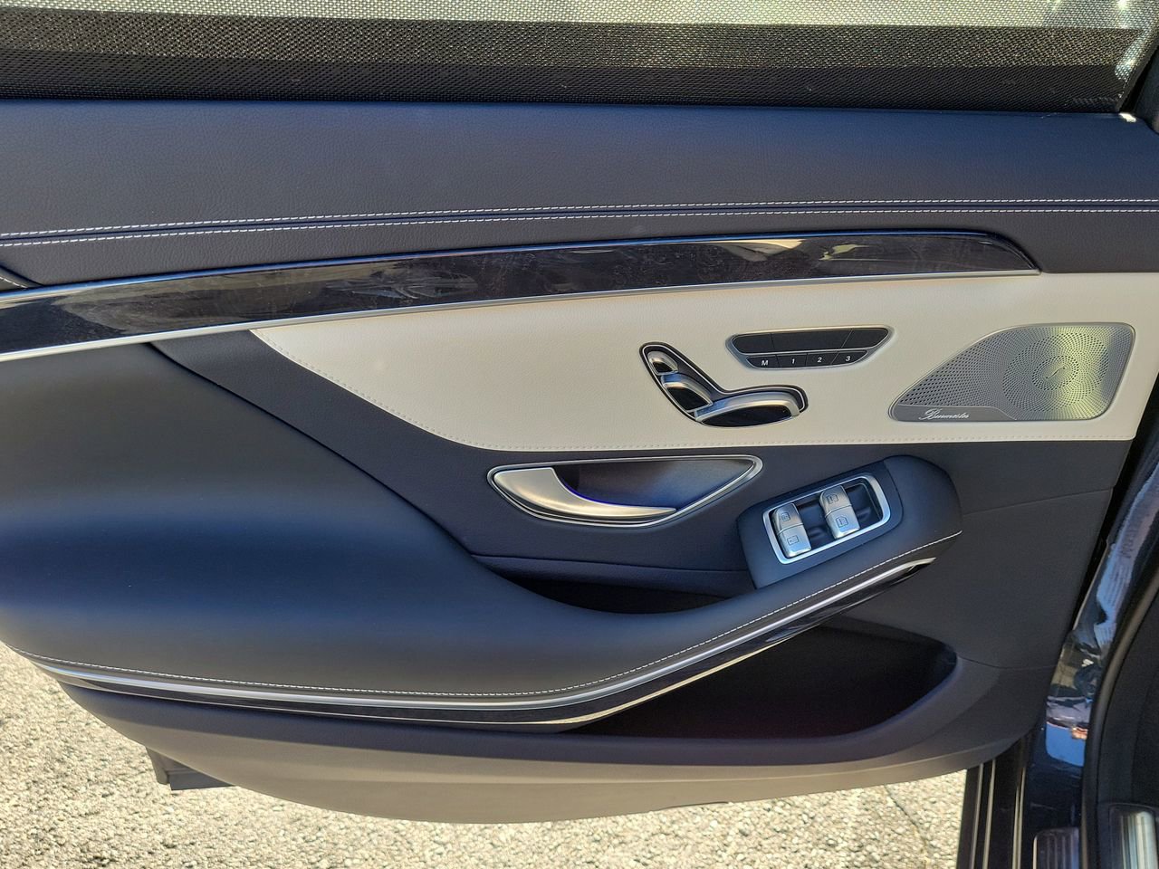 Used 2019 Mercedes-Benz S 560 Sedan image 11