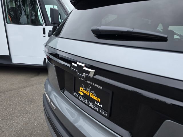 New 2025 Chevrolet Traverse LT w/ LPO, Illumination Package image 15