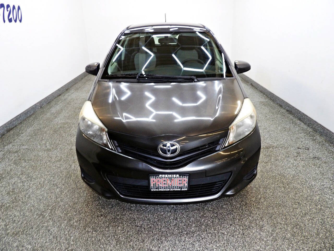 Used 2013 Toyota Yaris LE FWD image 2