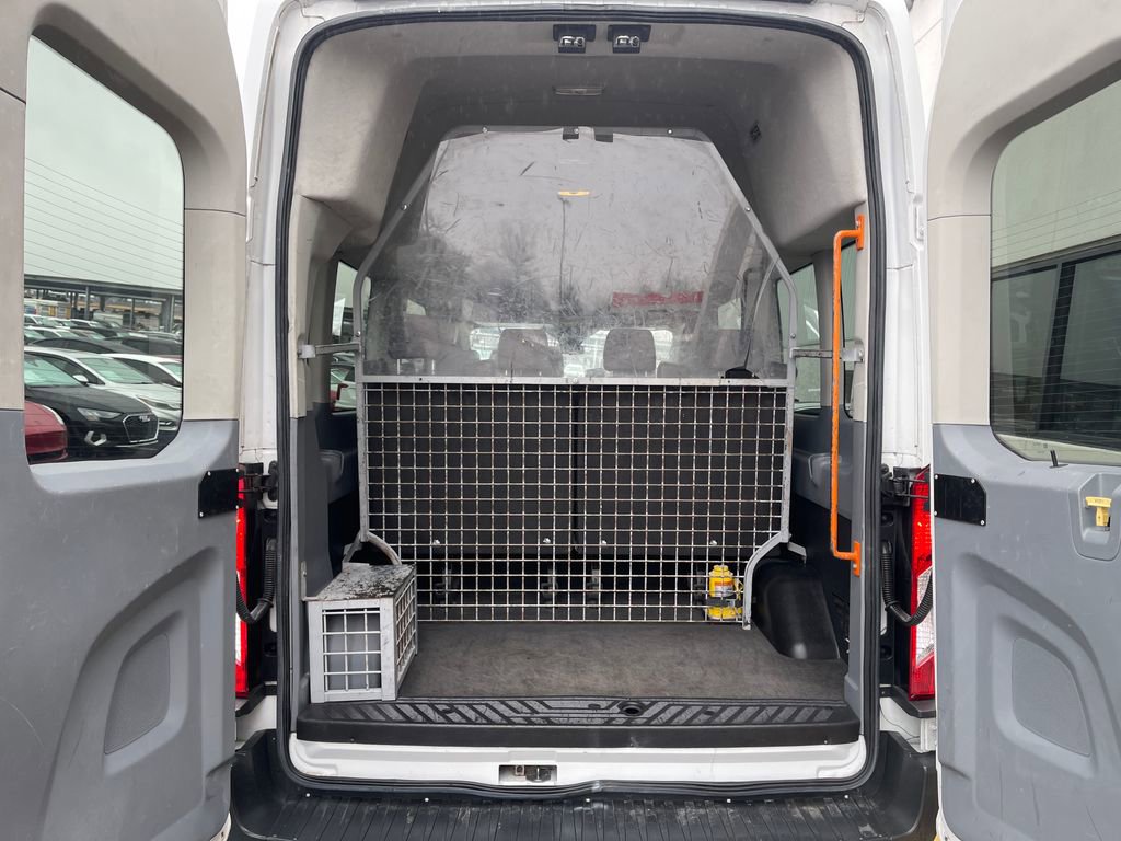 Used 2018 Ford Transit 350 XLT image 24