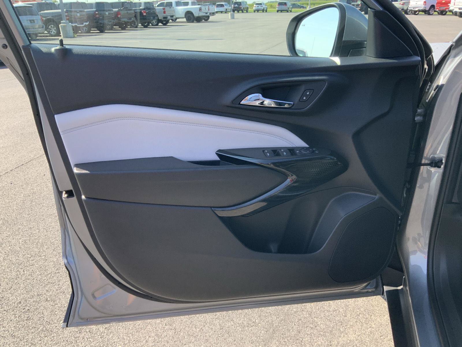 New 2026 Chevrolet Trax LT w/ Driver Confidence Package FWD image 18