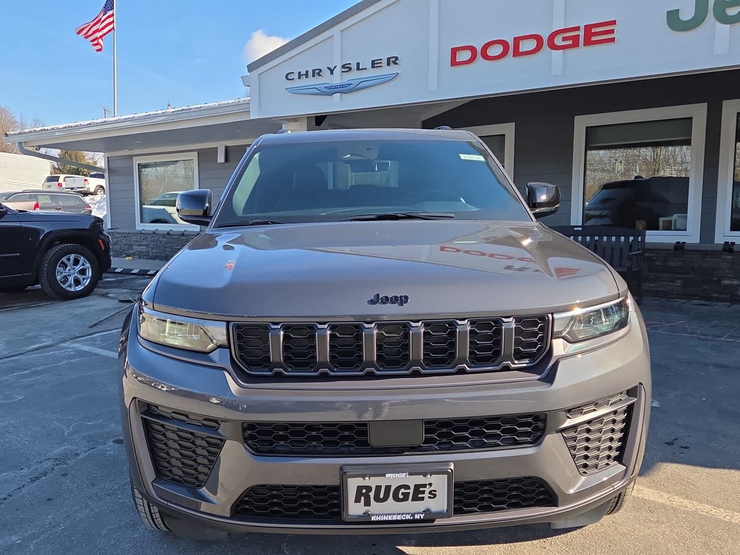 New 2026 Jeep Grand Cherokee Altitude AWD/4WD image 2