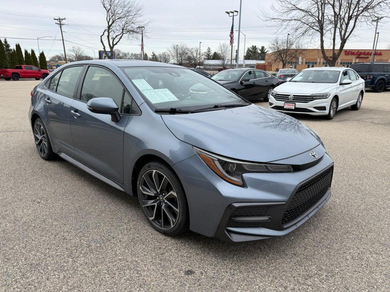Used 2021 Toyota Corolla SE FWD image 3