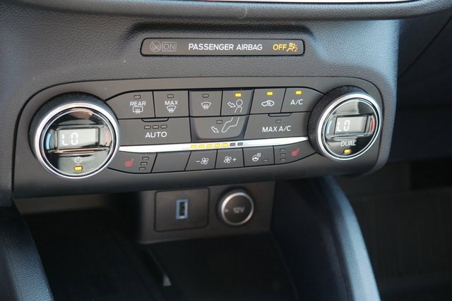 Used 2020 Ford Escape Titanium w/ Titanium Premium Package 2.0 image 24