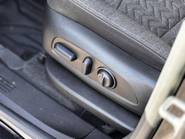 Certified 2024 Chevrolet Equinox LT w/ LPO, Floor Liner Package image 7