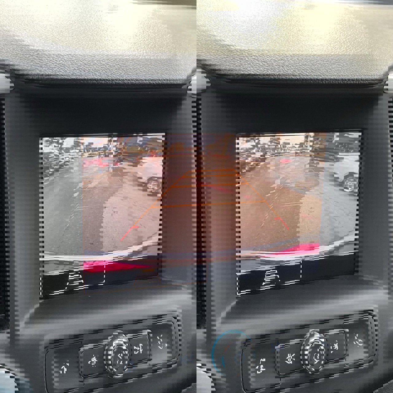 Used 2024 GMC Terrain SLE image 19