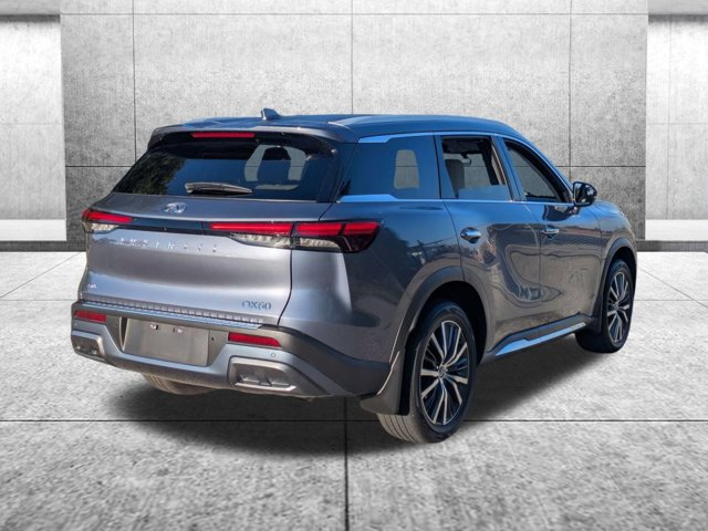 Used 2024 INFINITI QX60 Sensory w/ Cargo Package image 3