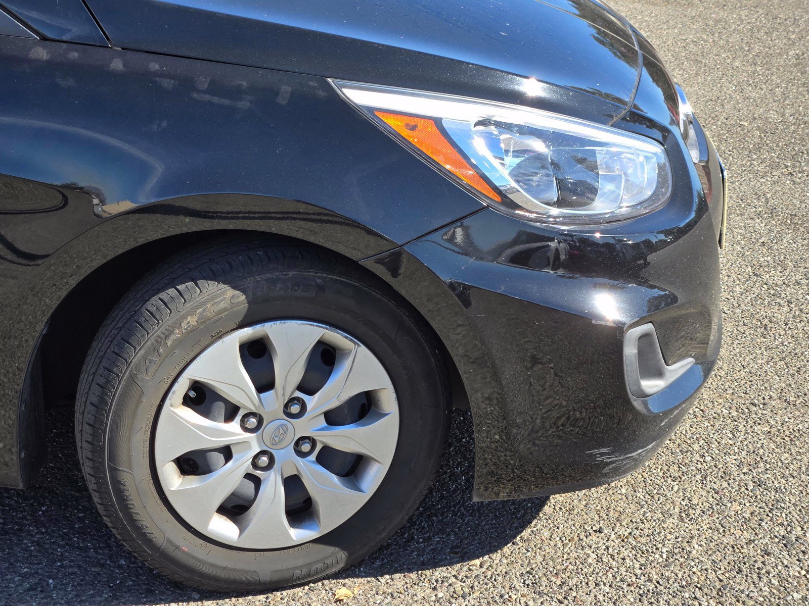 Used 2016 Hyundai Accent SE FWD image 9