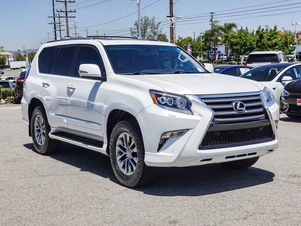 Used 2018 Lexus GX 460 Luxury w/ Preferred Accessory Package AWD/4WD image 3