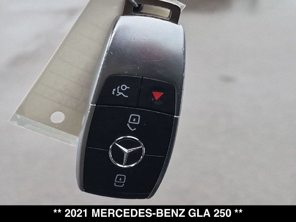 Certified 2021 Mercedes-Benz GLA 250 4MATIC image 33