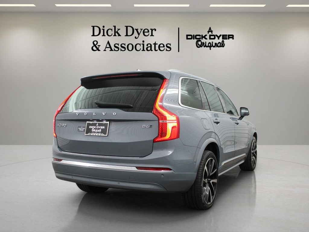 Used 2023 Volvo XC90 B6 Plus w/ Protection Package Premier AWD/4WD image 11