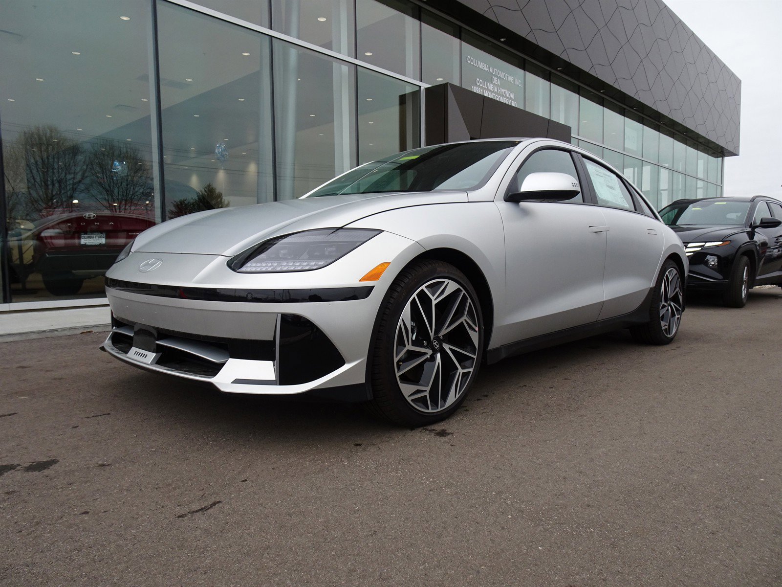 New 2024 Hyundai Ioniq 6 SEL image 1