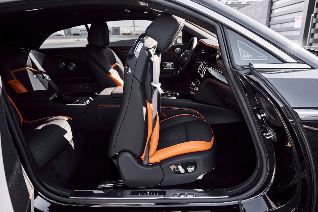 Used 2025 Rolls-Royce Spectre w/ Spectre Launch Package image 43