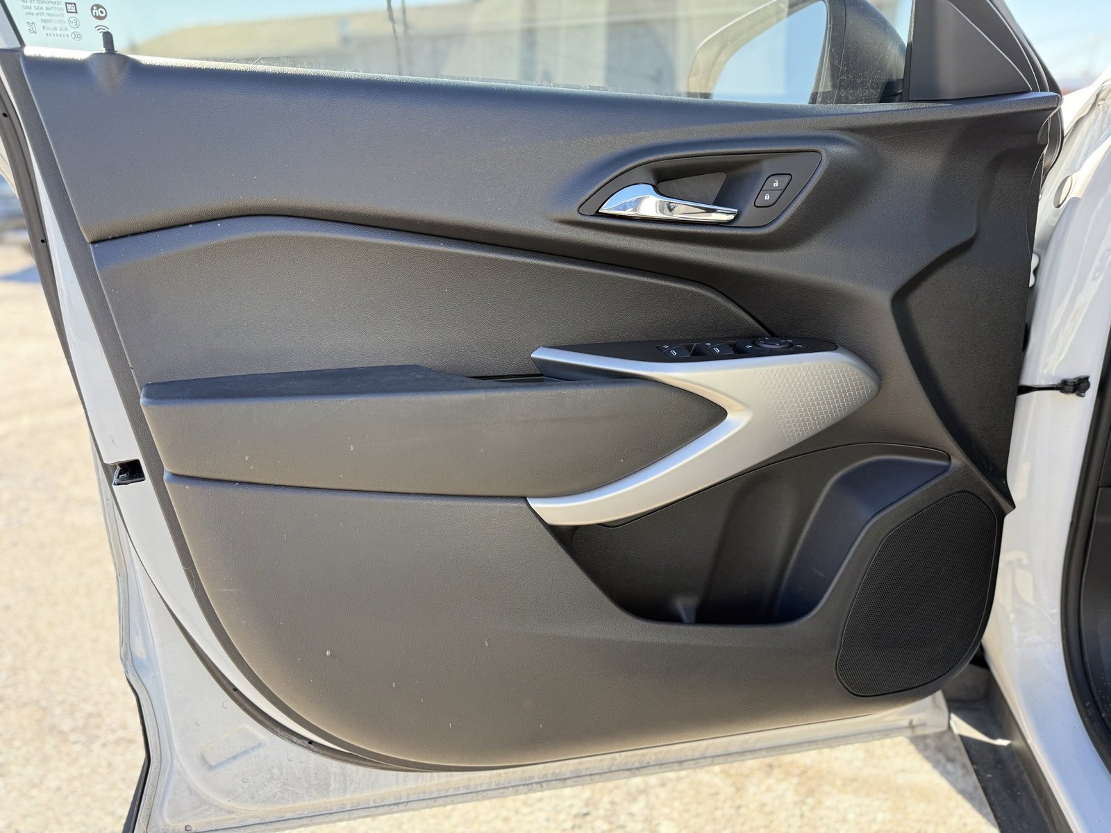 Used 2024 Chevrolet Trax LS image 11