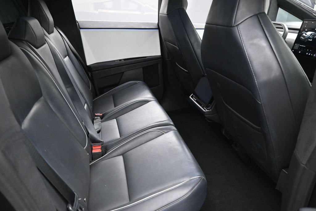 Used 2024 Tesla Cybertruck AWD Crew Cab image 30