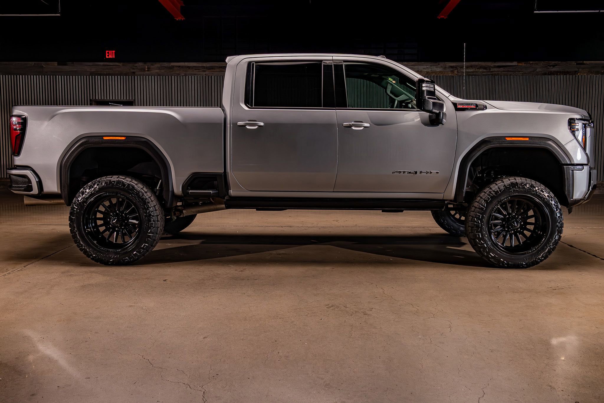 Used 2025 GMC Sierra 3500 AT4 w/ AT4 Premium Plus Package image 11