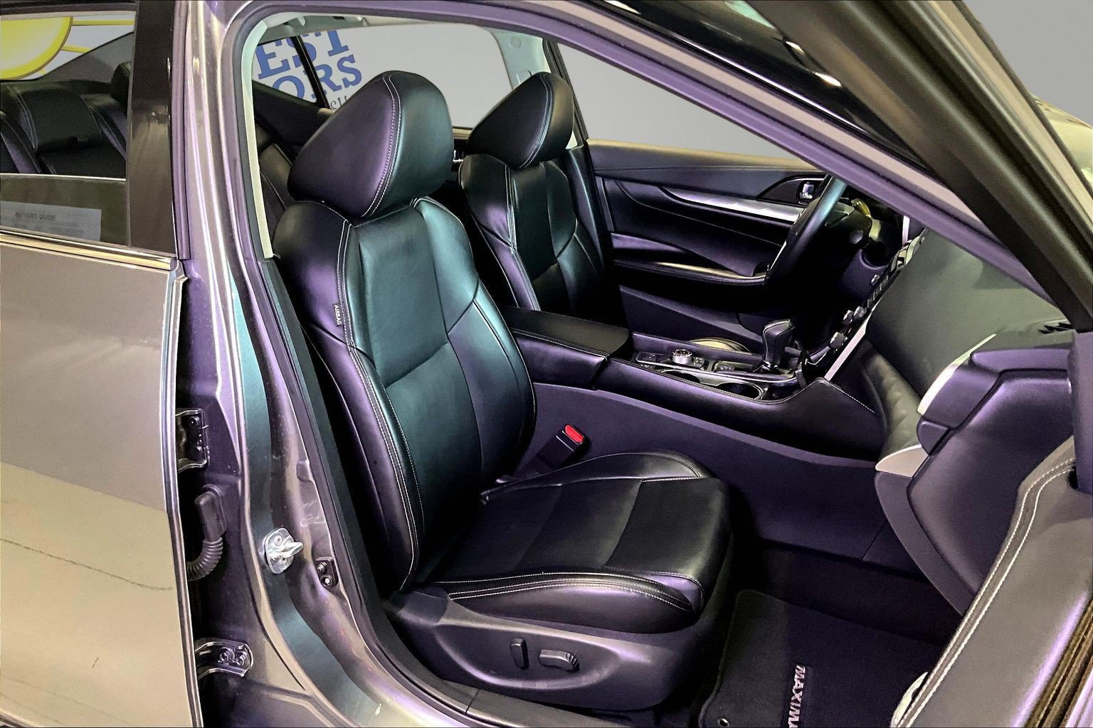 Used 2022 Nissan Maxima SV w/ Floor Mat Group FWD image 29