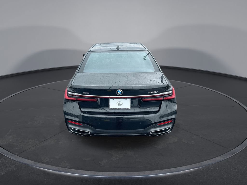 Used 2022 BMW 740i xDrive w/ M Sport Package AWD/4WD image 17