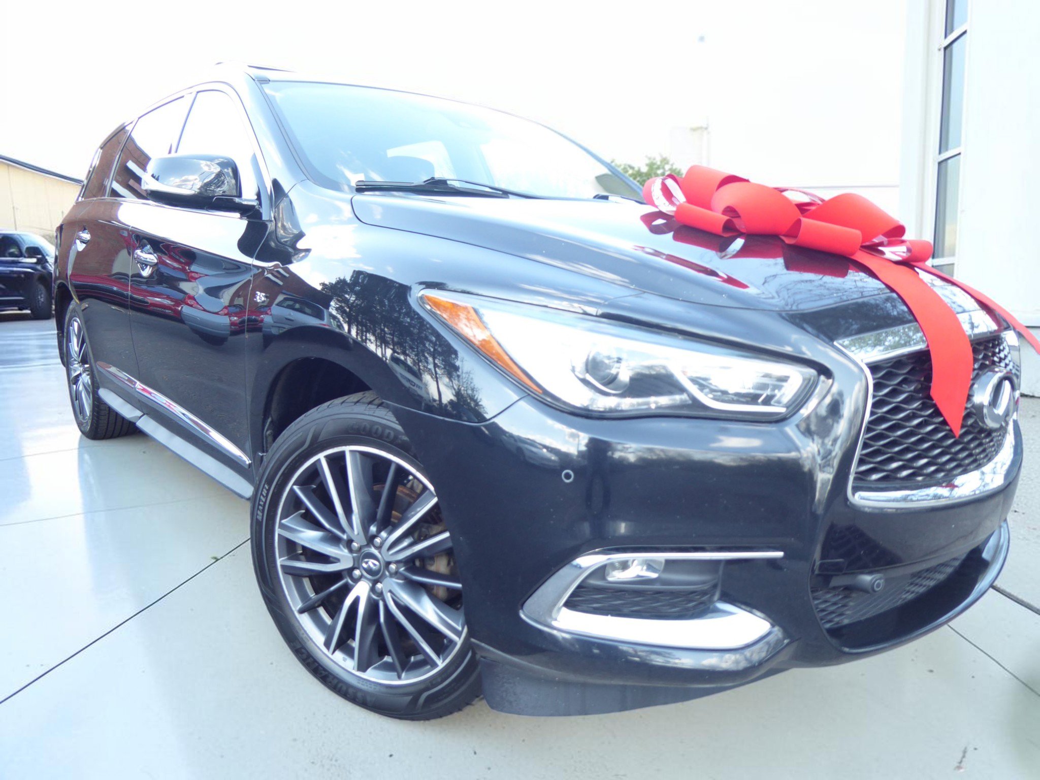 Used 2018 INFINITI QX60 Luxe w/ Premium Plus Package
