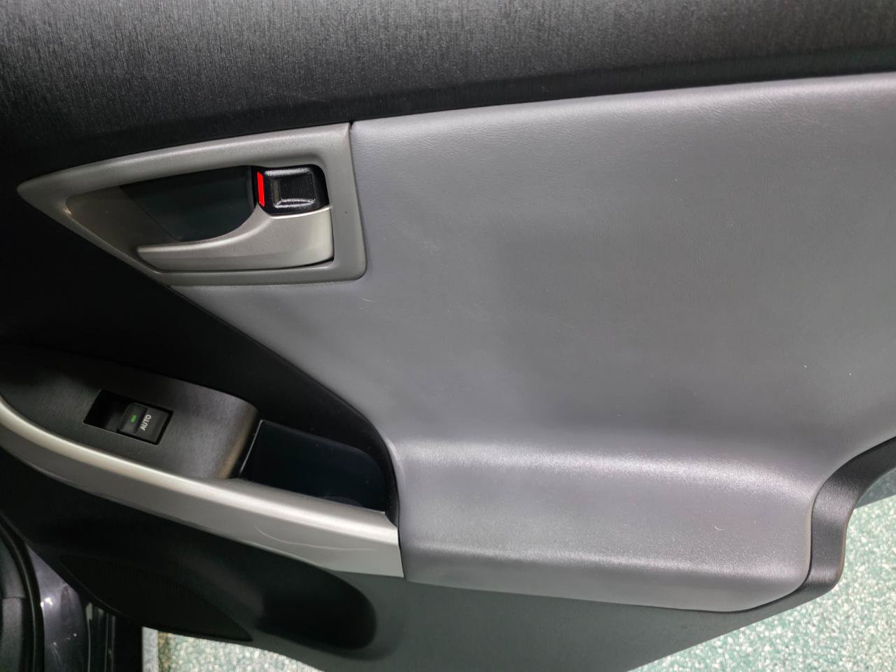 Used 2012 Toyota Prius Four FWD image 22